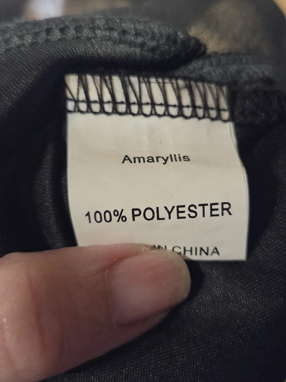 Amaryllis chic black